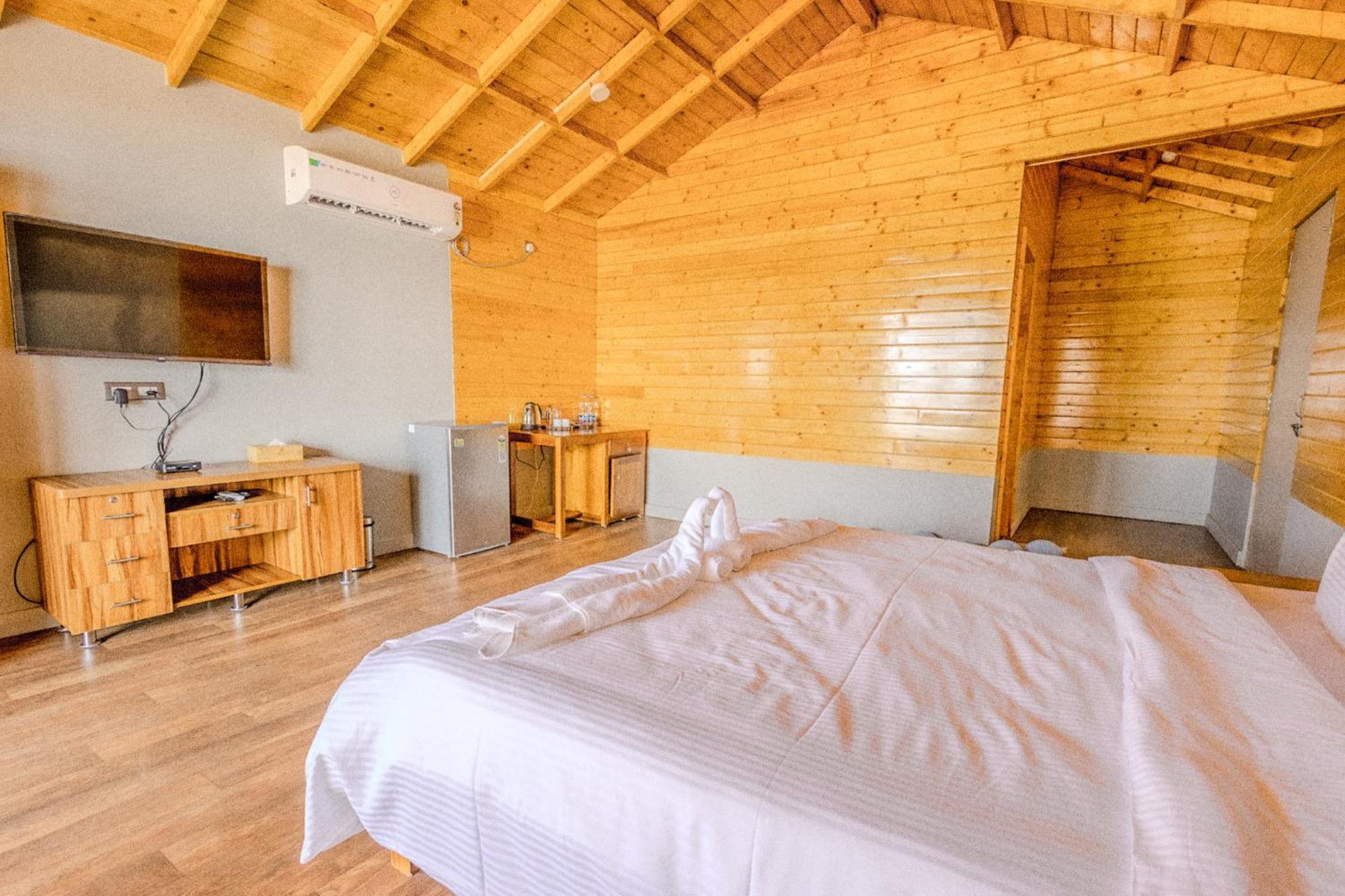 The O2H Agonda Beach Resort Buitenkant foto