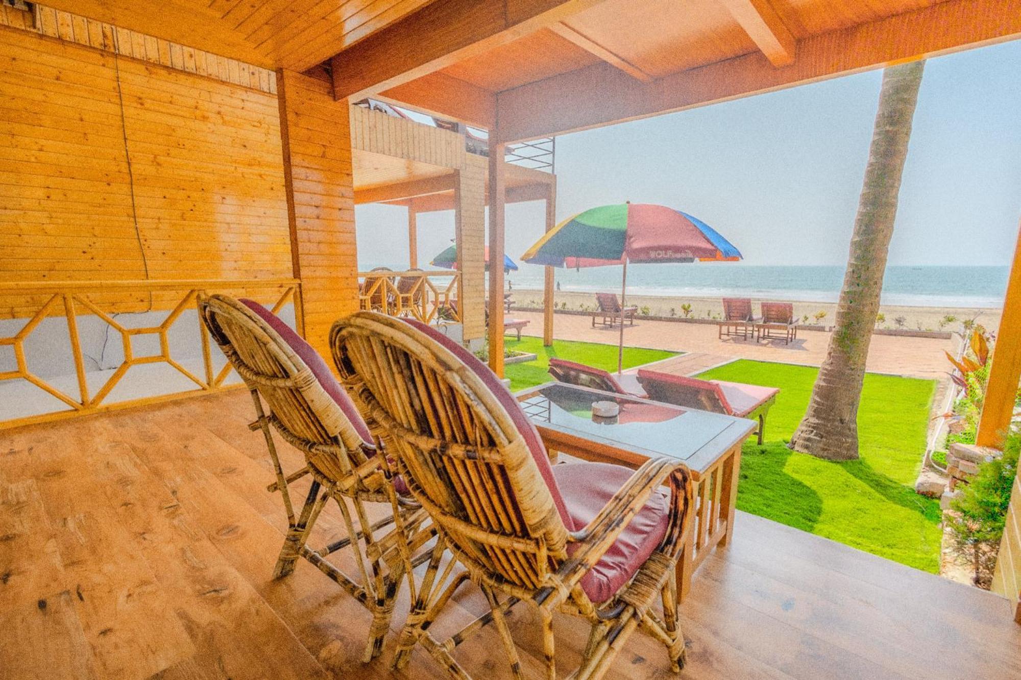The O2H Agonda Beach Resort Buitenkant foto